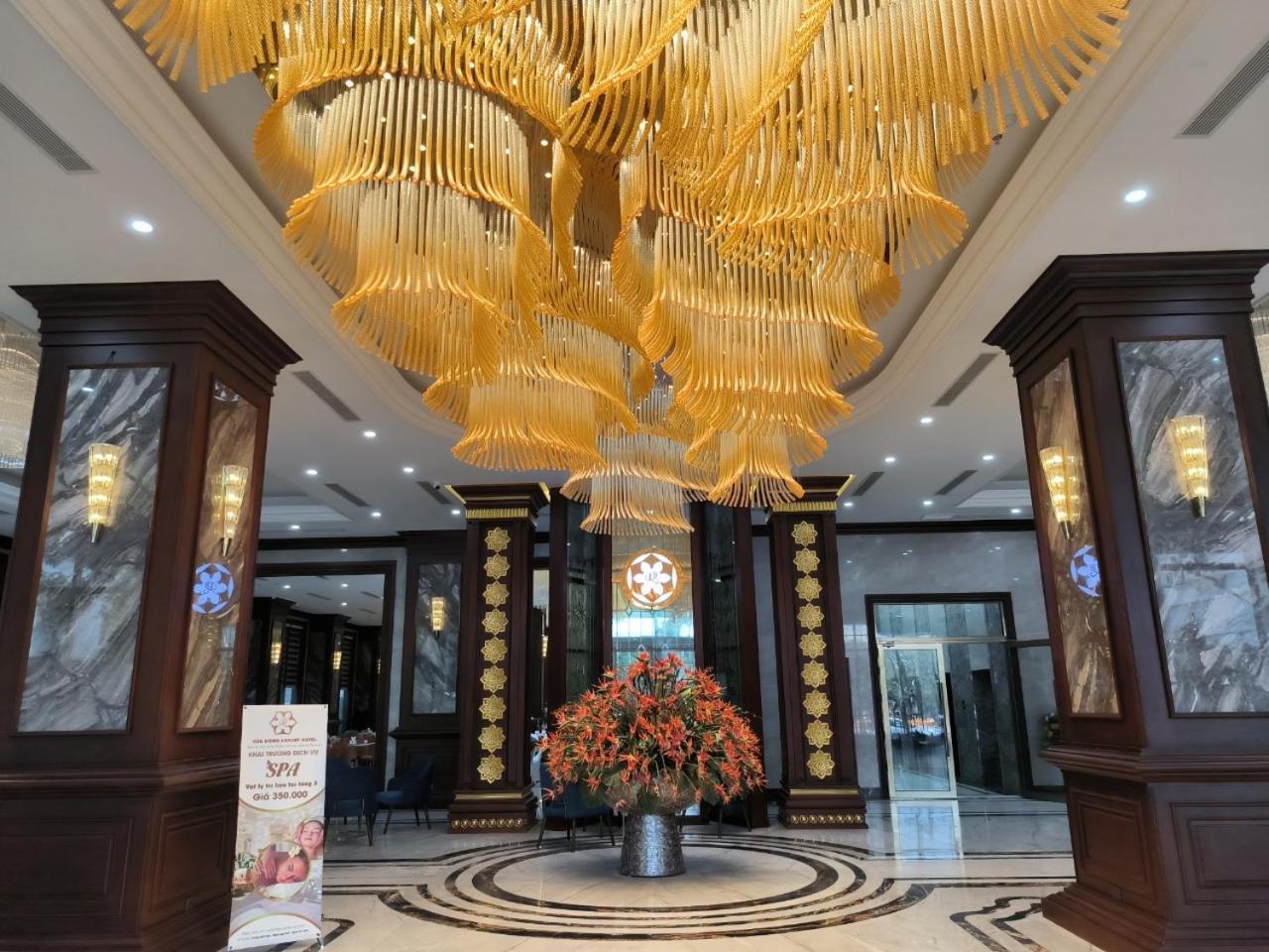 Cua Dong Luxury Hotel Vinh Exterior foto