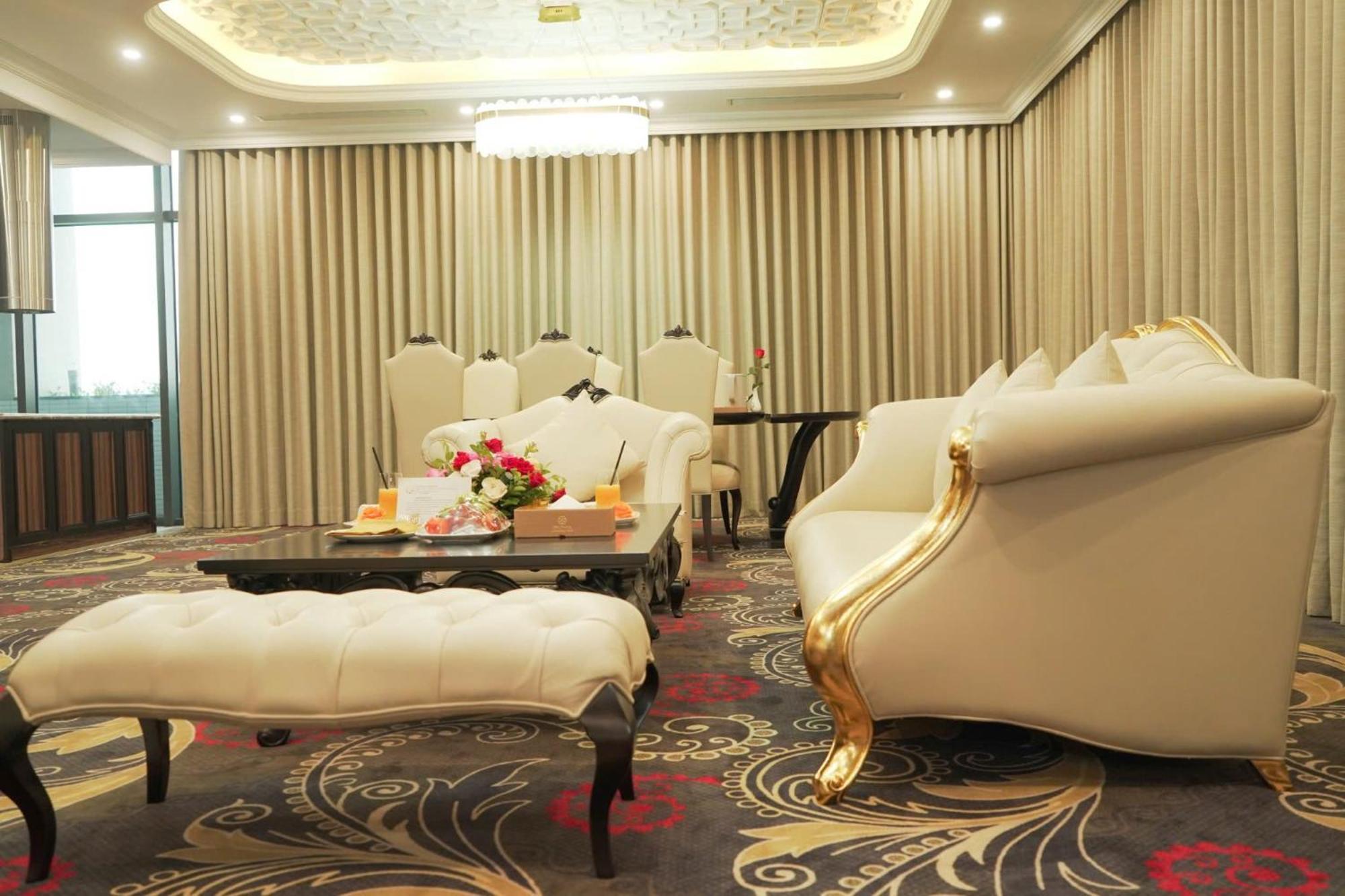 Cua Dong Luxury Hotel Vinh Exterior foto